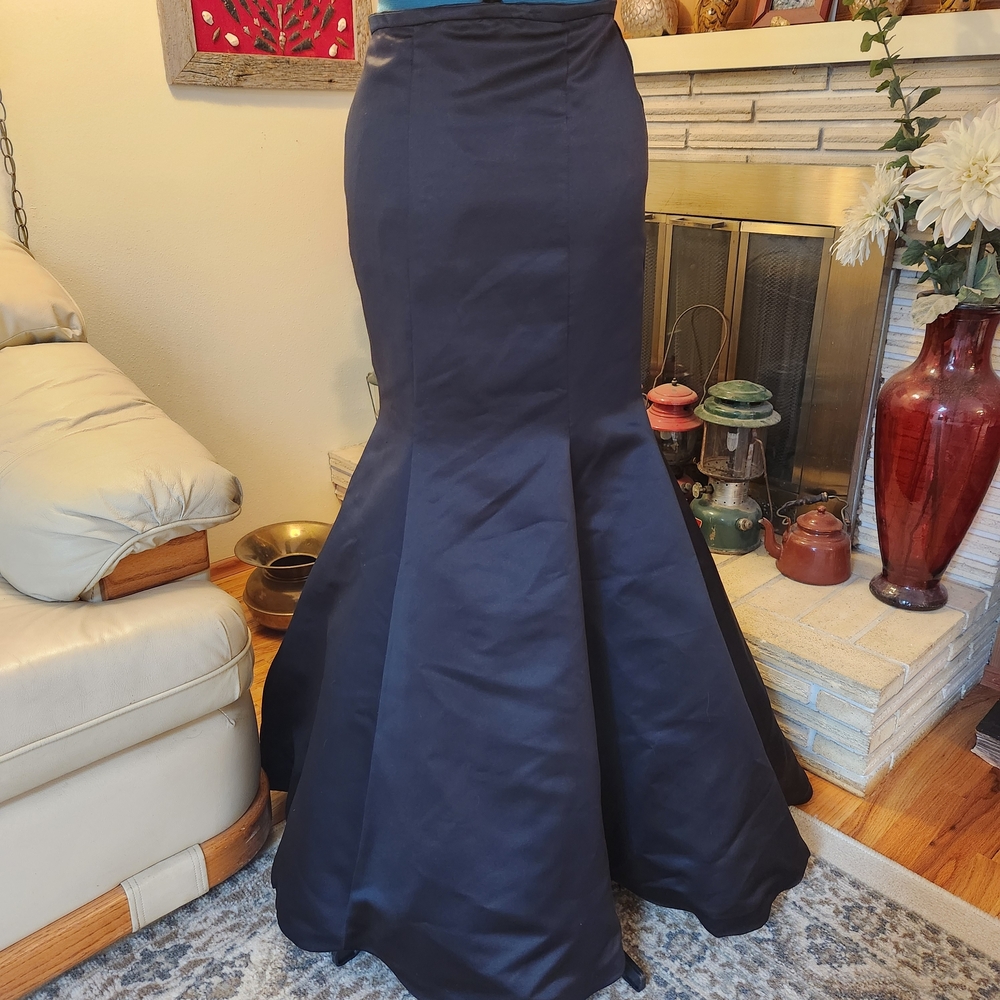STUNNING Morilee Paparazzi Two-Piece Mermaid Gown – Navy – Size 4 - Picture 14 of 16